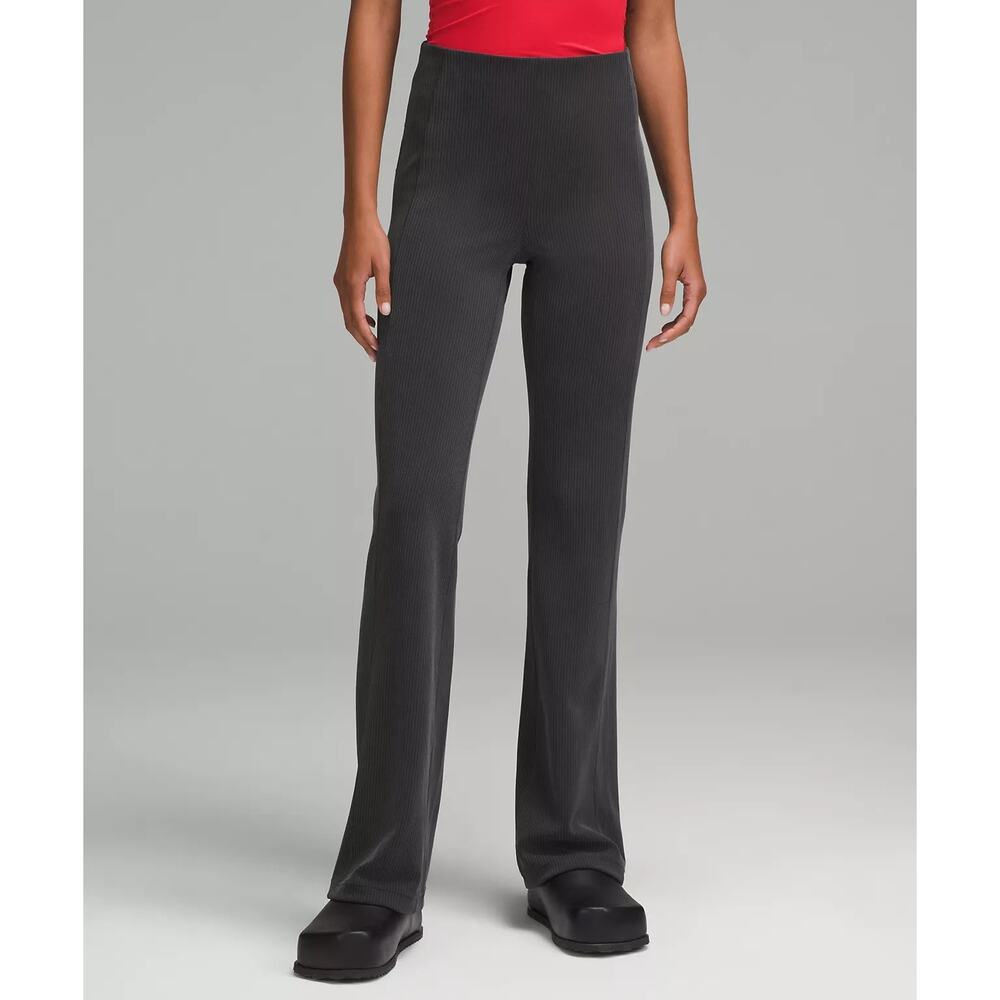 Lululemon Ribbed Softstreme flared Pant Regular size 0 inseam 33" Black